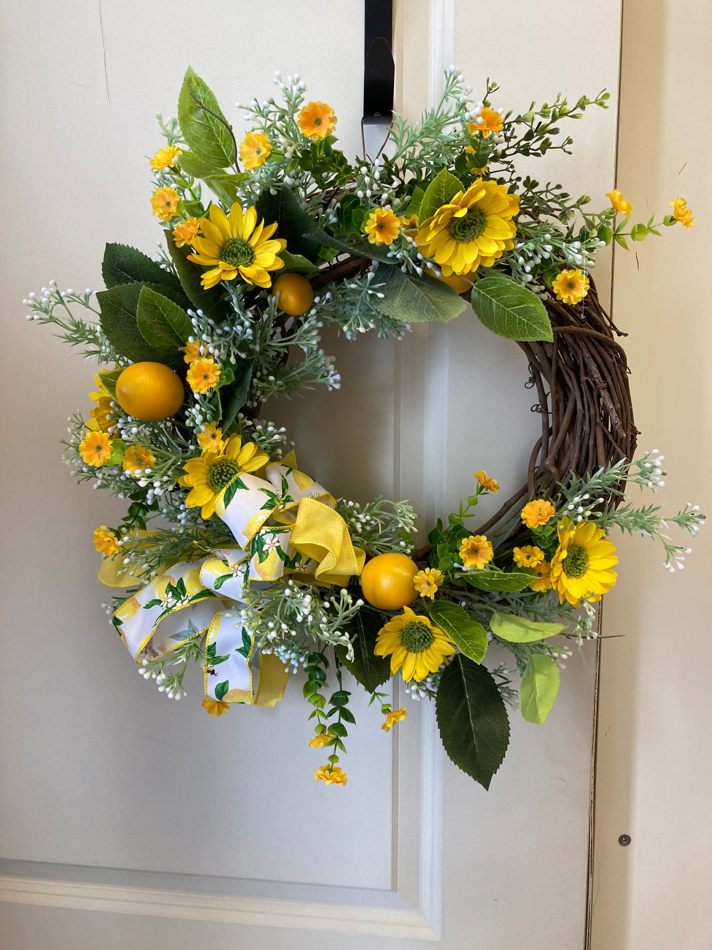 Lemon Zest Wreath *In-Store Pickup