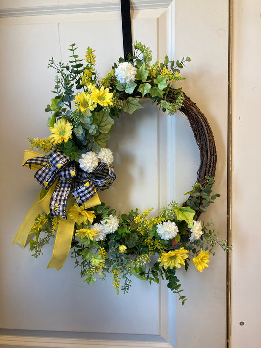 Bee Gingham Wreath *Pick Up Only