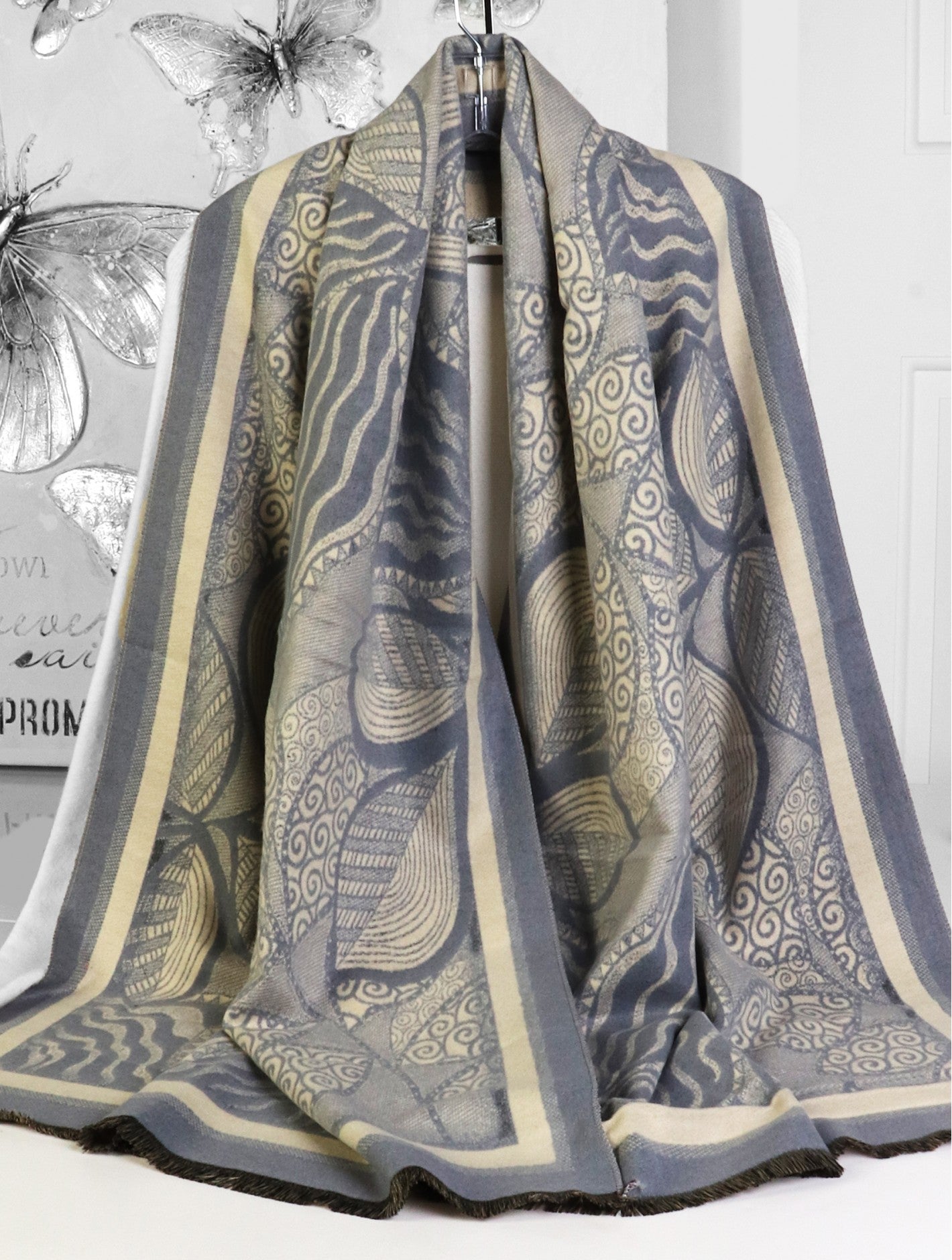 Cashmere Feeling Leaves Print Scarf - Light Grey and Cream